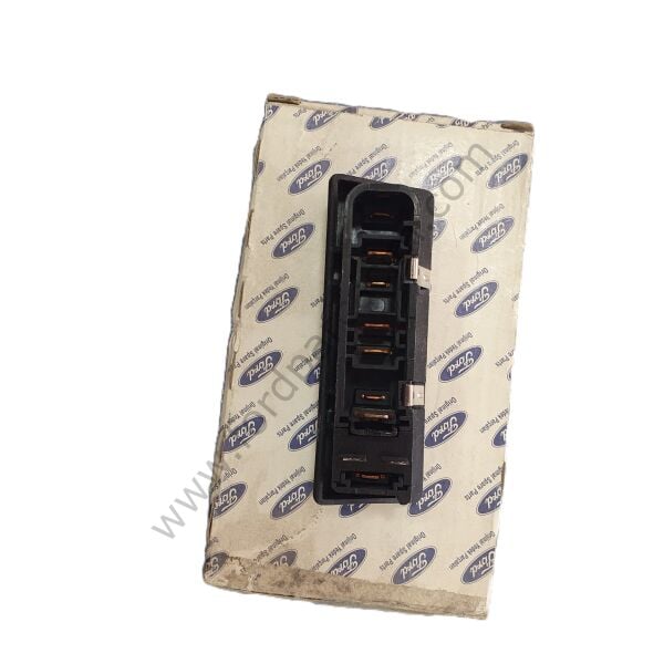 Fiesta Arka Bagaj Switch 1996-2001 Arası Modeller İçin ORJİNAL