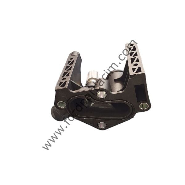 Fiesta Termostat Yuvası - Su Çıkış Konnektörü Müşürlü Olan 1.25/1.4/1.6 Benzinli 1996-2018 Arası Modeller İçin İTHAL