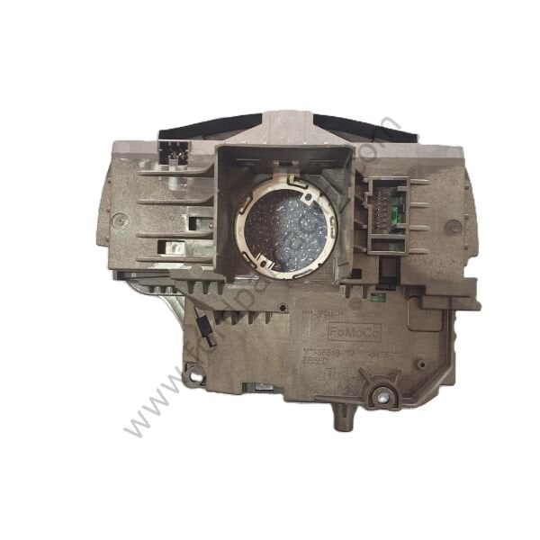 Custom Direksiyon Göbek Yuvası - İç Sinyal Silecek Kol Yuvası 2013-2018 Arası Modeller İçin FOMOCO ORJİNAL