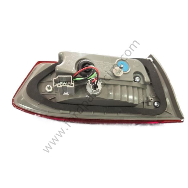 Focus 4 Sağ Stop İç Sedan 2018 Sonrası Modeller İçin İTHAL