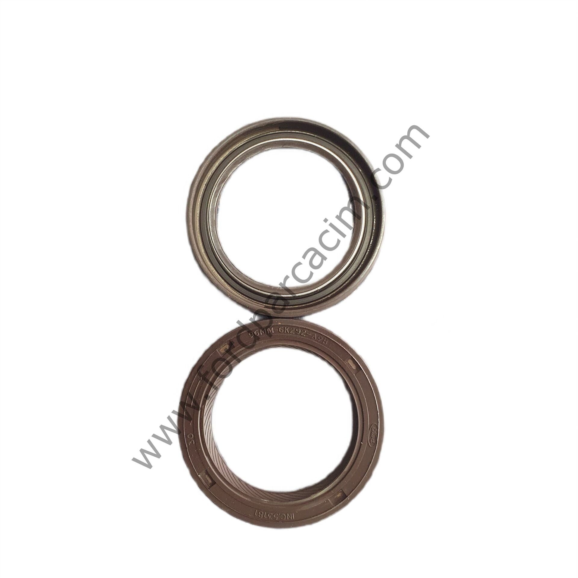 C-Max Eksantrik Keçesi 2 ADET Takım 1.25-1.4-1.6 Benzinli 2003-2010 Arası Modeller İçin FOMOCO ORJİNAL