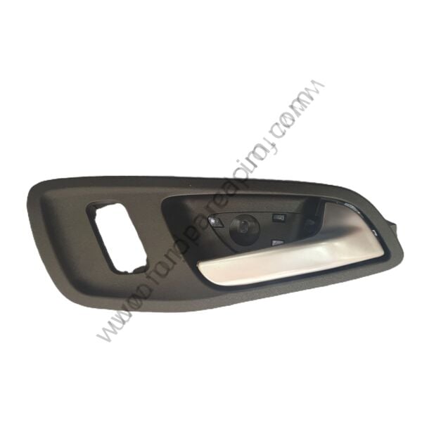 Custom Ön Kapı İç Açma Kolu Sağ Nikelaj 2013-2018 Arası Modeller İçin İTHAL
